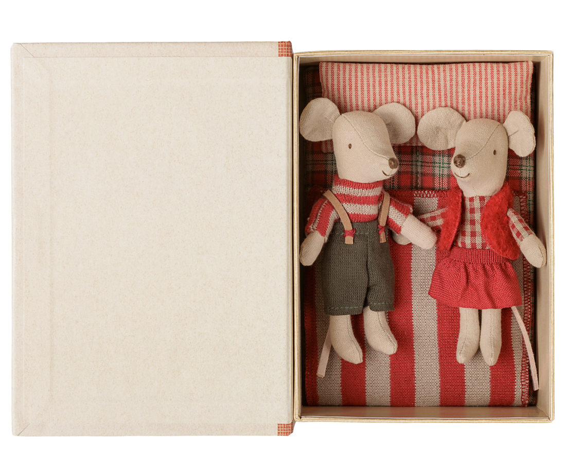 COLOURBOX72070517(2).png