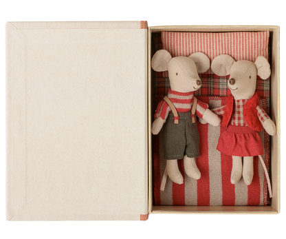 COLOURBOX72070517(2).png