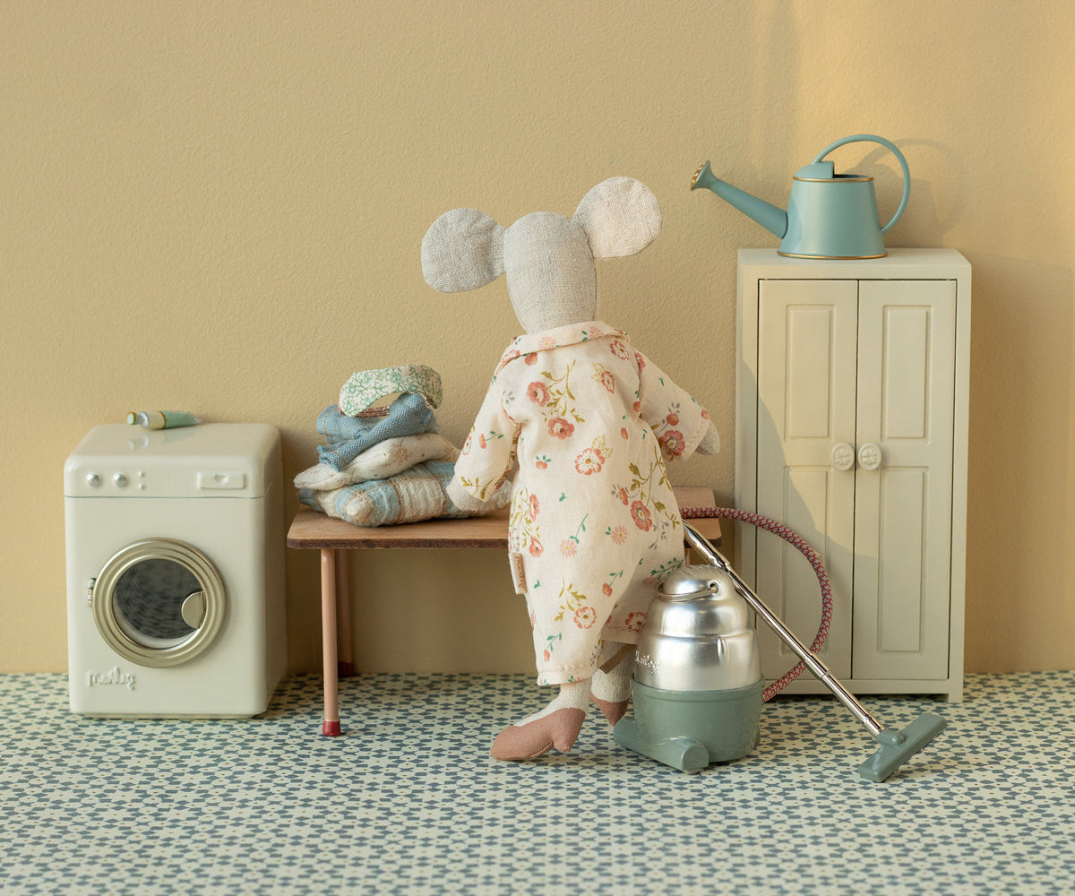 COLOURBOX70106676(2).png