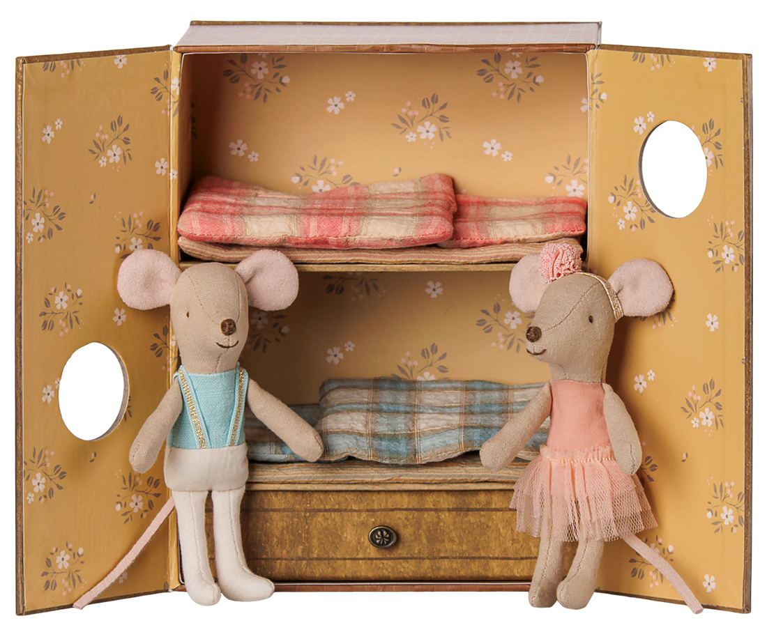 COLOURBOX72070643(2).png
