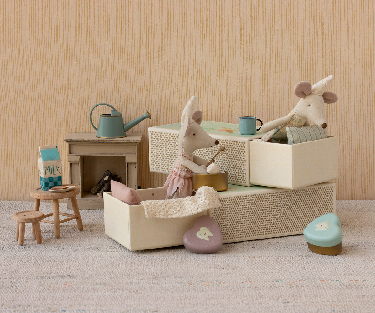 COLOURBOX68660976(2).png