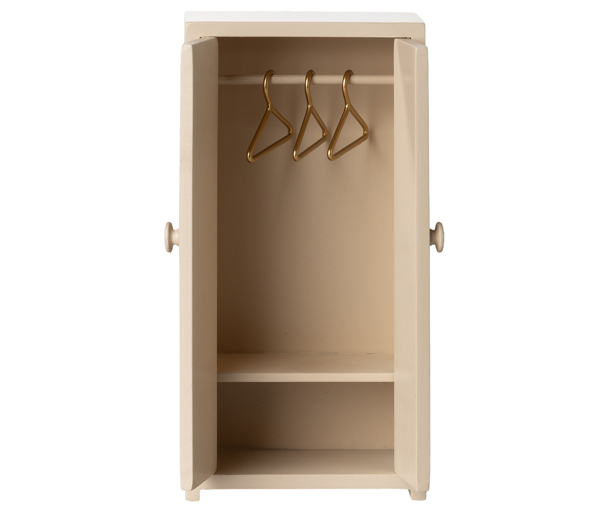 COLOURBOX69924837(2).png