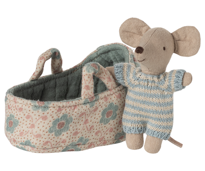 COLOURBOX68267951(2).png