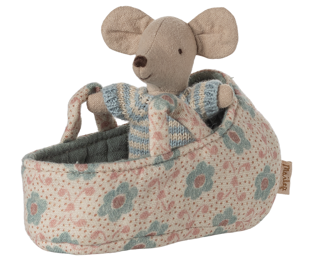 COLOURBOX68267949(2).png