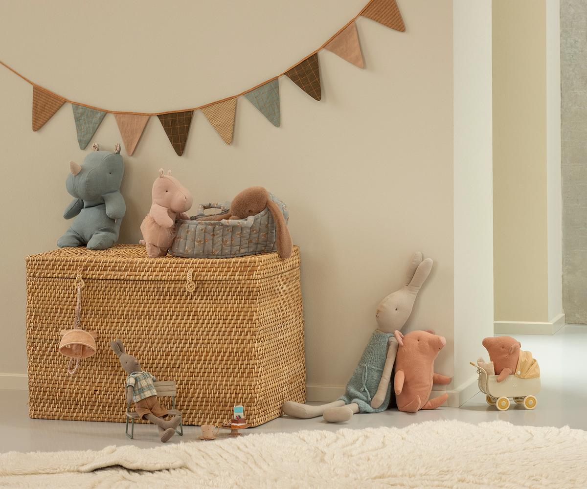 COLOURBOX69537221(2).png