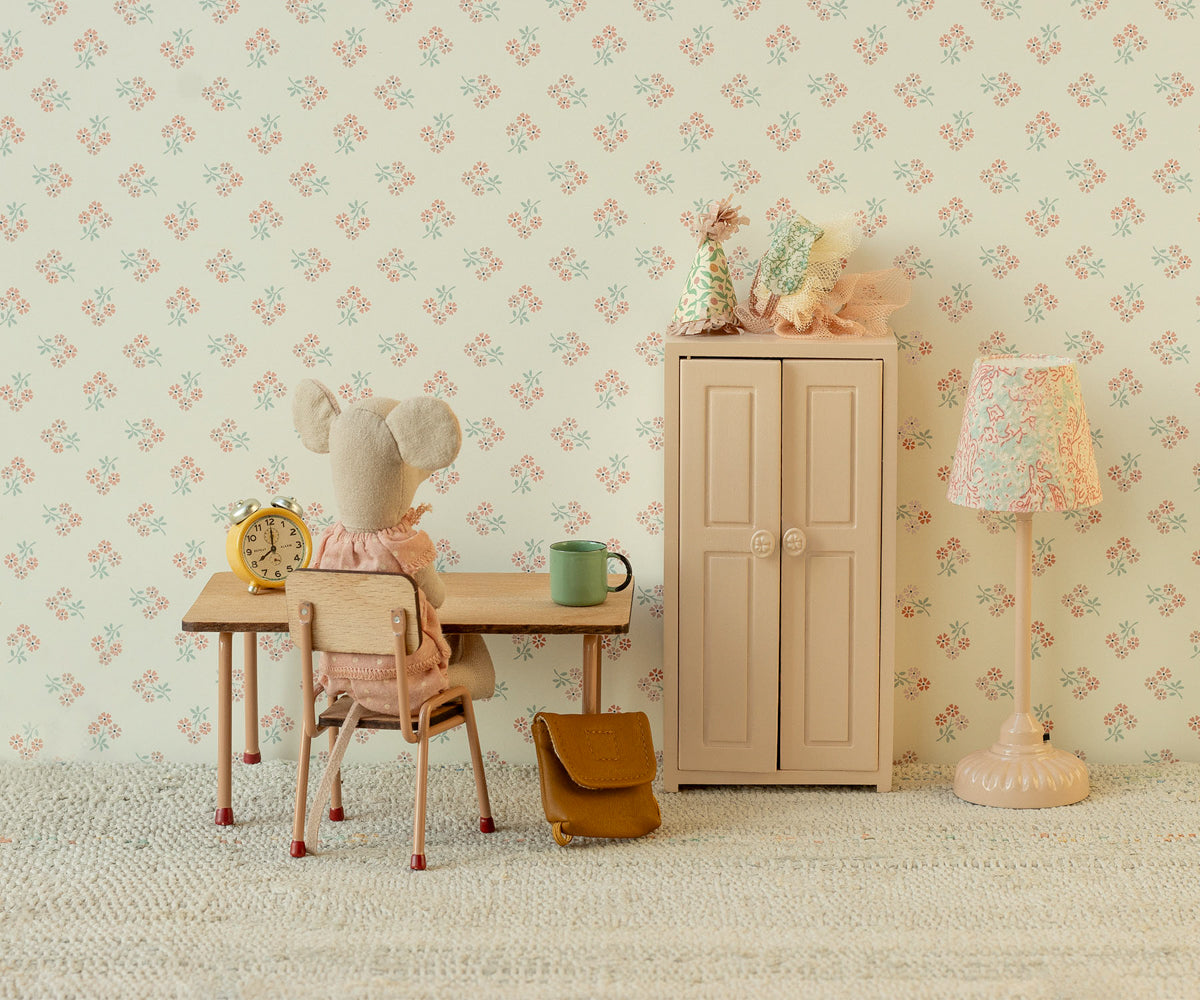 COLOURBOX70106679(2).png