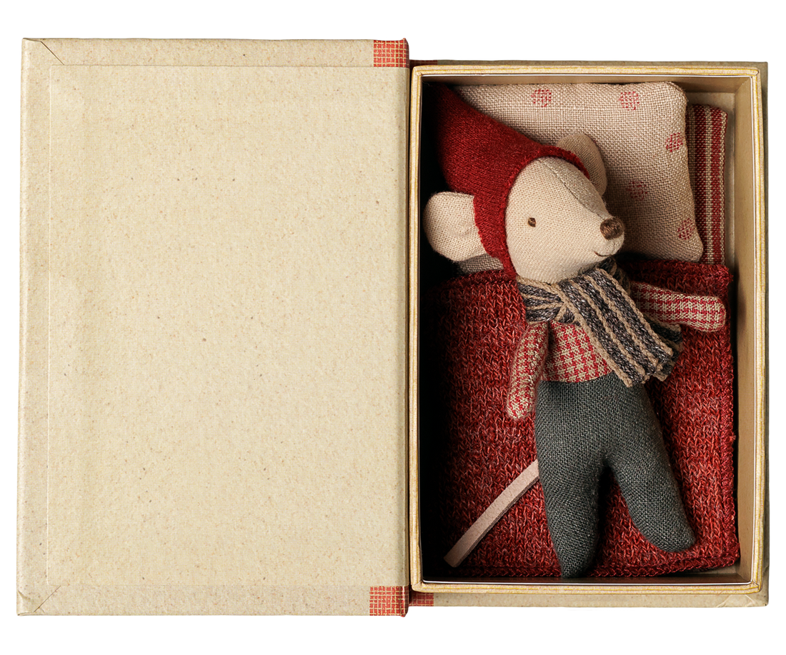 COLOURBOX72070512(2).png