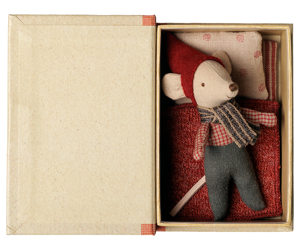 COLOURBOX72070512(2).png