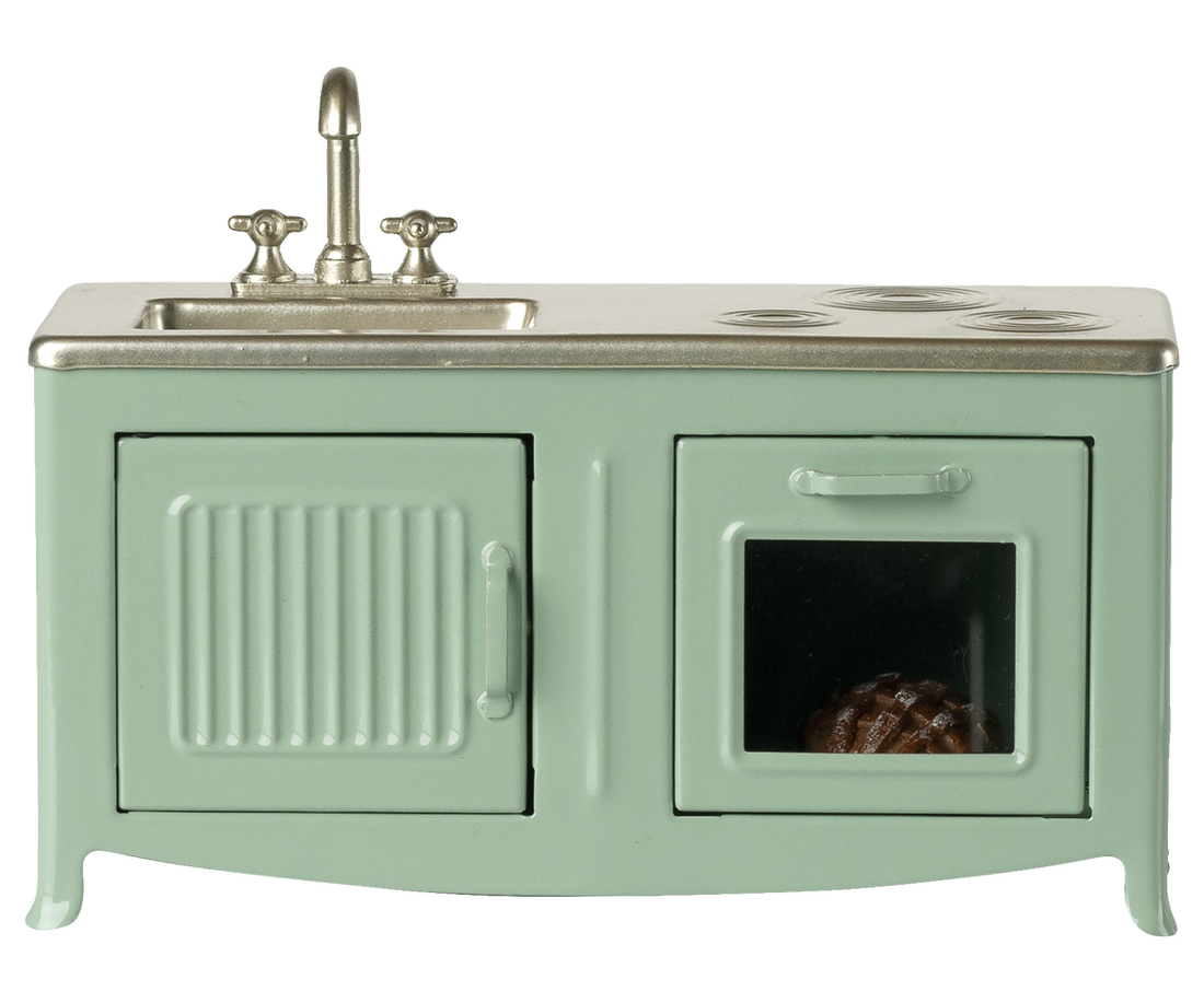 COLOURBOX69924831(2).png