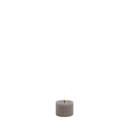 uyuni_grooved_pillar_candles_w5_8_x_h4_5cm_sa_19440.png