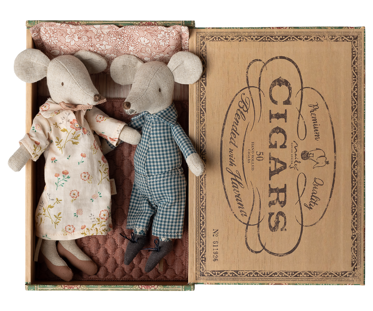 COLOURBOX69924884(2).png