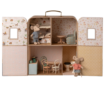 COLOURBOX68525623(2).png