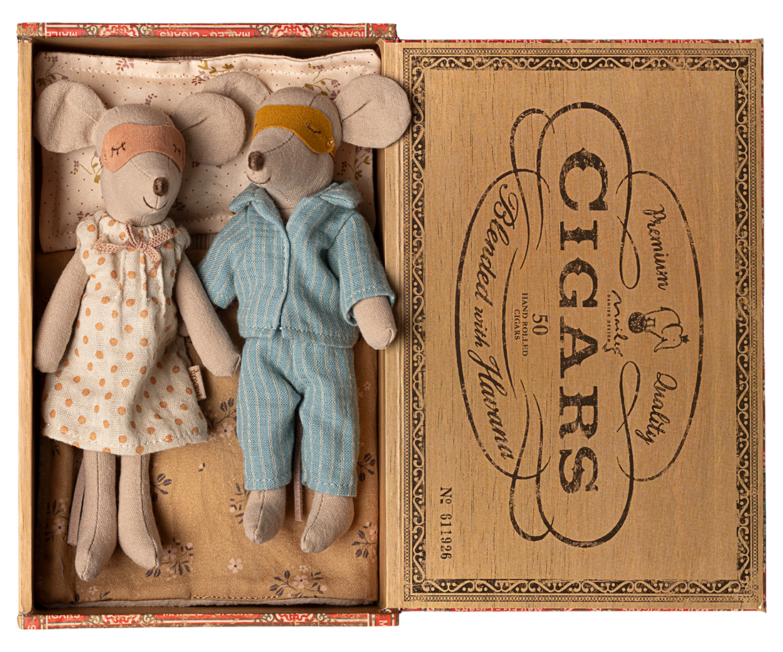 COLOURBOX68267961(2).png
