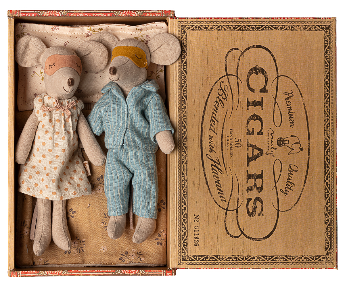 COLOURBOX68267961(2).png