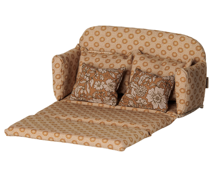 COLOURBOX72070344(2).png