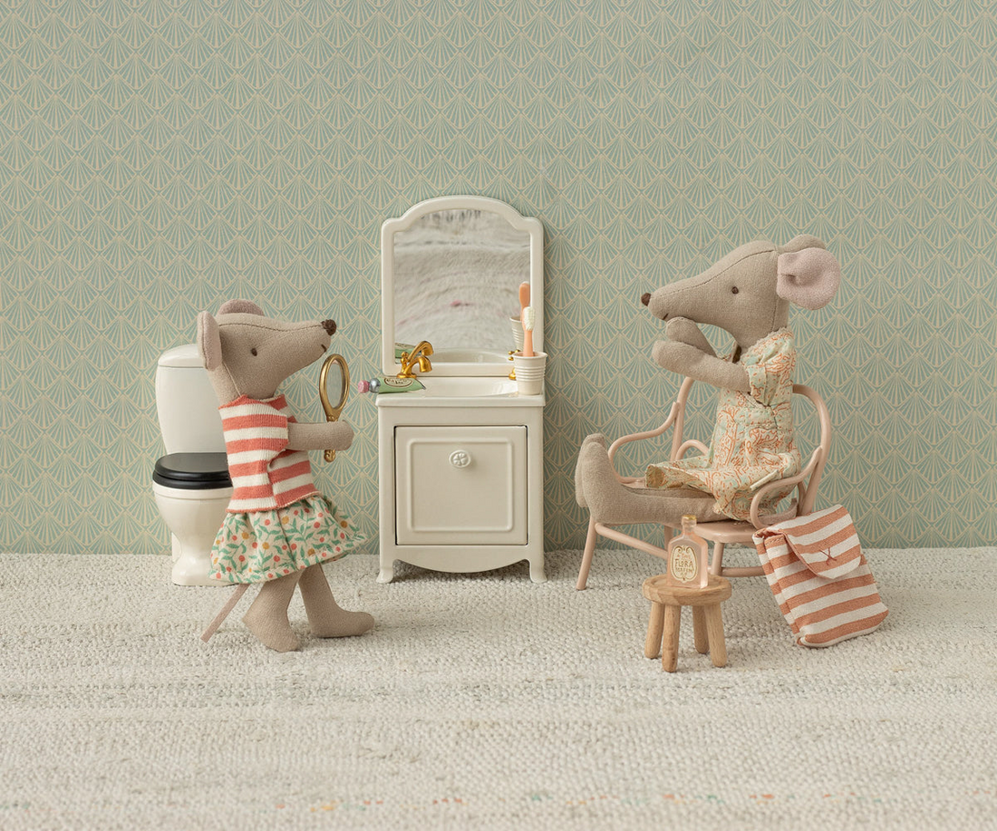 COLOURBOX70423076(2).png