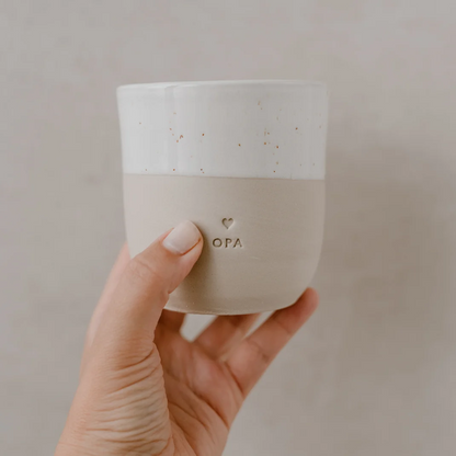 pot-068_becher_opa_photocredits_maggymelzer_6.png
