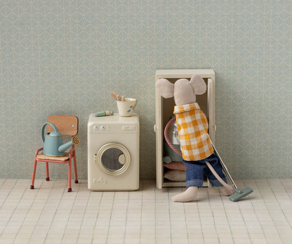 COLOURBOX68593577(2).png