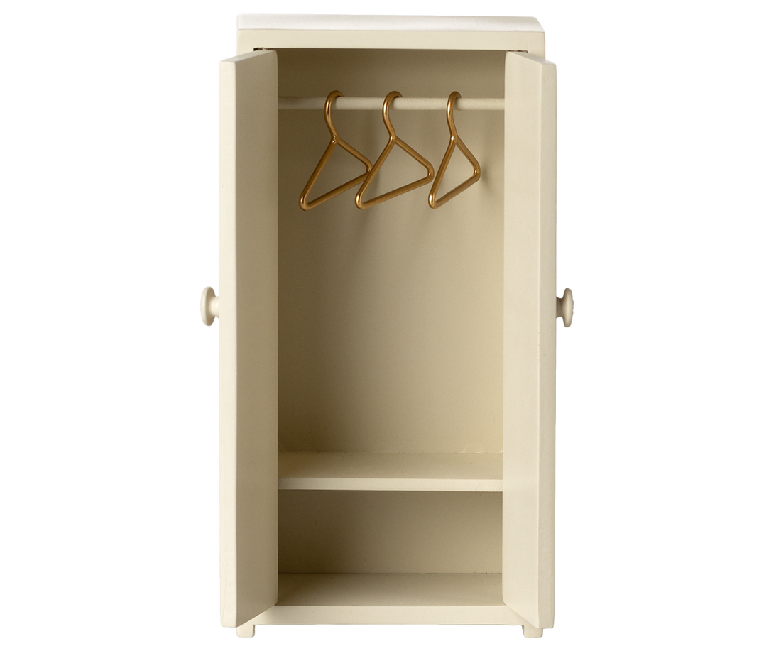 COLOURBOX69924810(2).png