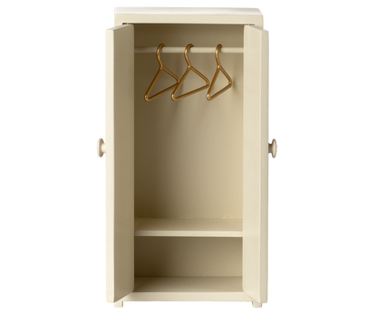 COLOURBOX69924810(2).png